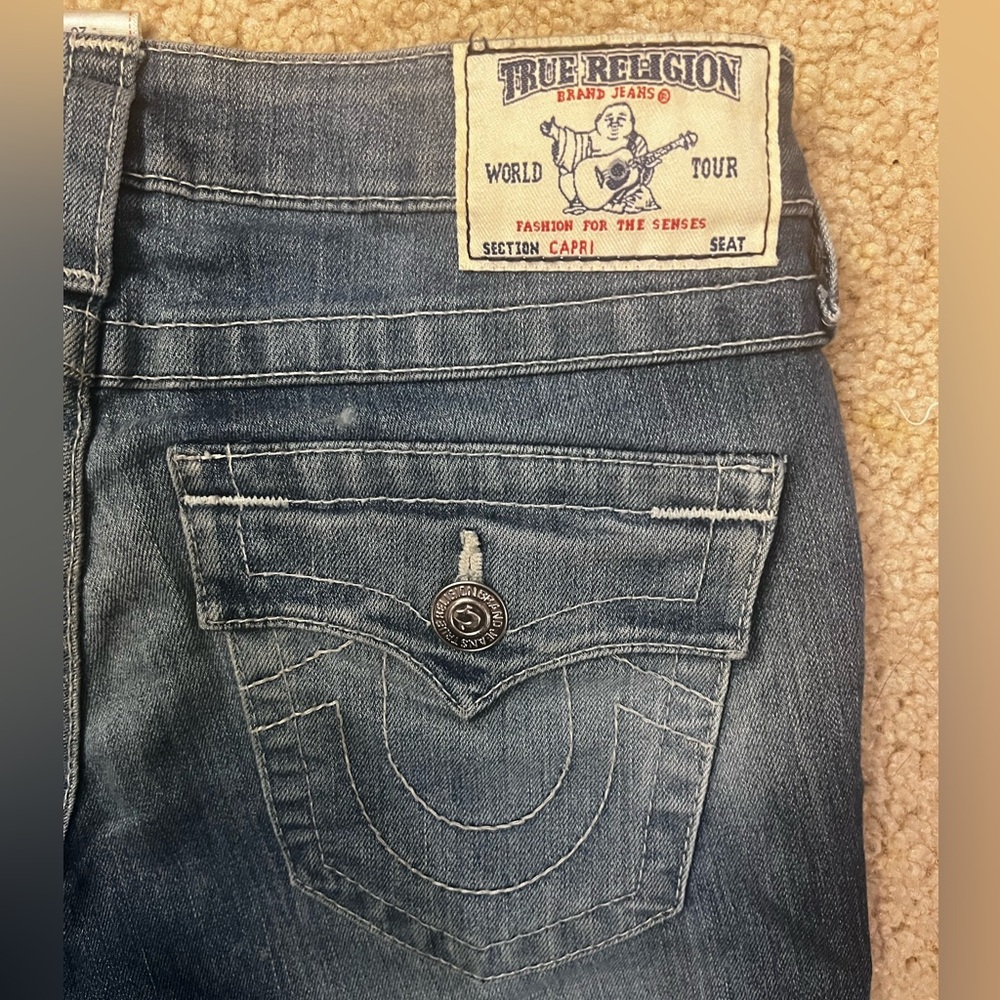 True Religion capri size 26